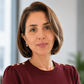 Juliana Poli, Moderator